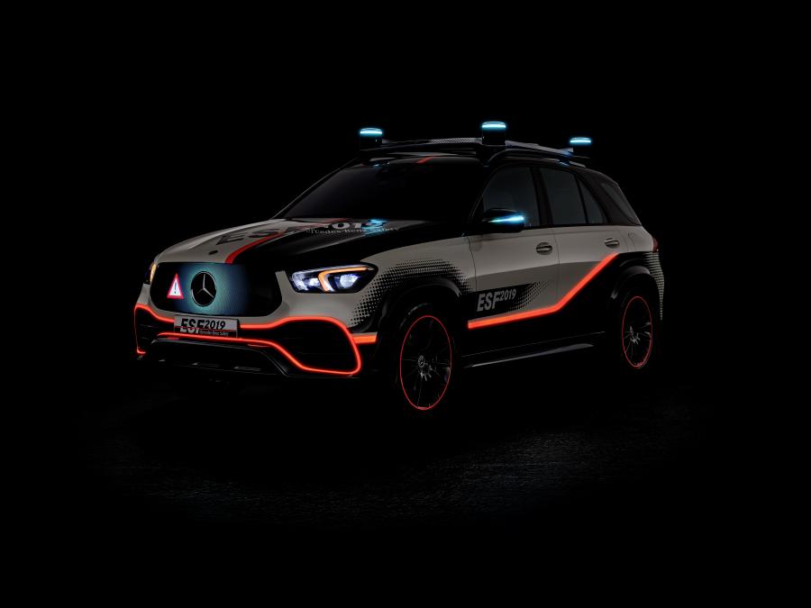  Mercedes-Benz GLE-Class ESF Concept (V167) 2019 года  (фото 2 из 34)